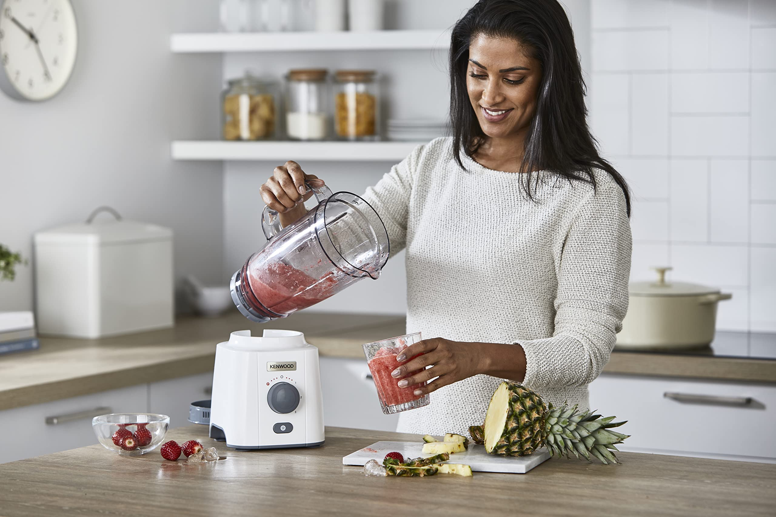 Kenwood Blender 650W Smoothie Blender 1.5L With Extra Blender Jar, Grinder Mill, Grater Mill, Ice Crush Function Blp41.H0Wh White خلاط عصائر بقدرة 650 واط من كينوود بليند اكس-فريش بسعة 1.5 لتر مع مرطبان اضافي ومطحنة ومبشرة ووظيفة سحق الثلج، ابيض Kenwood Blender 650W Smoothie Blender 1.5L With Extra Blender Jar, Grinder Mill, Grater Mill, Ice Crush Function Blp41.H0Wh White خلاط عصائر بقدرة 650 واط من كينوود بليند اكس-فريش بسعة 1.5 لتر مع مرطبان اضافي ومطحنة ومبشرة ووظيفة سحق الثلج، ابيض